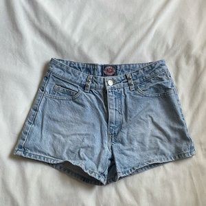 Paris Blue light washed shorts